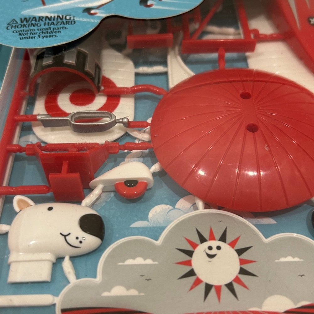 NWT 2012 Target Bullseye Build-A-Plane Kit with Gift Card - Picture 4 of 7